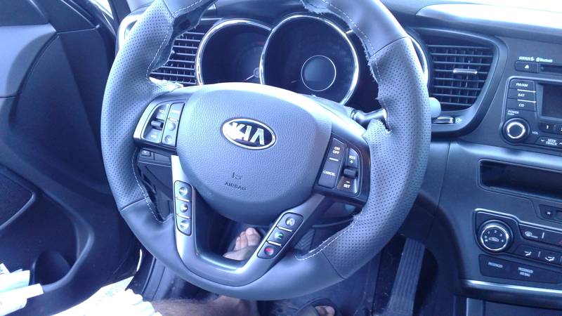 Illustration for article titled I installed a cheap steering leather cover from Ebay and it went great!
